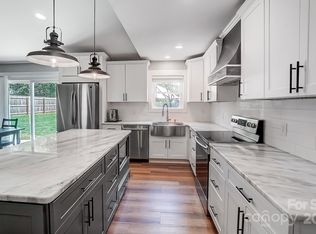 3612 Cobbleridge Dr, Charlotte, NC 28215