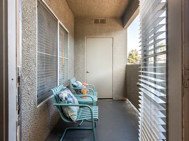 Remington Canyon Apartments — Photo 27