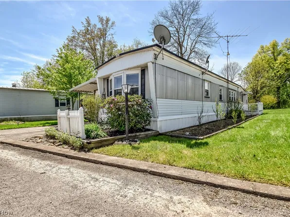 112 Lakeside Way, Warren, OH 44481