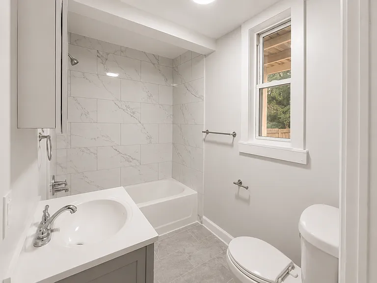 48 Stevens St #1A — Photo 3