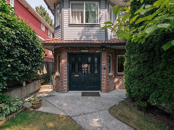 3rd image of 2183 Napier St