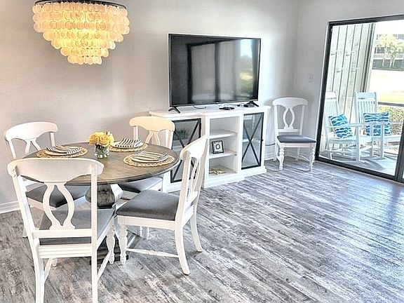 2nd image of 85 Driftwood Bay S Unit 130