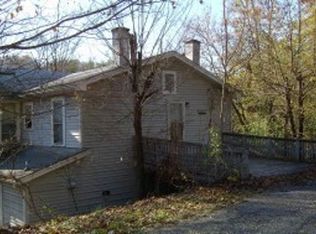 717 Powell Ave APT A, Morgantown, WV 26505