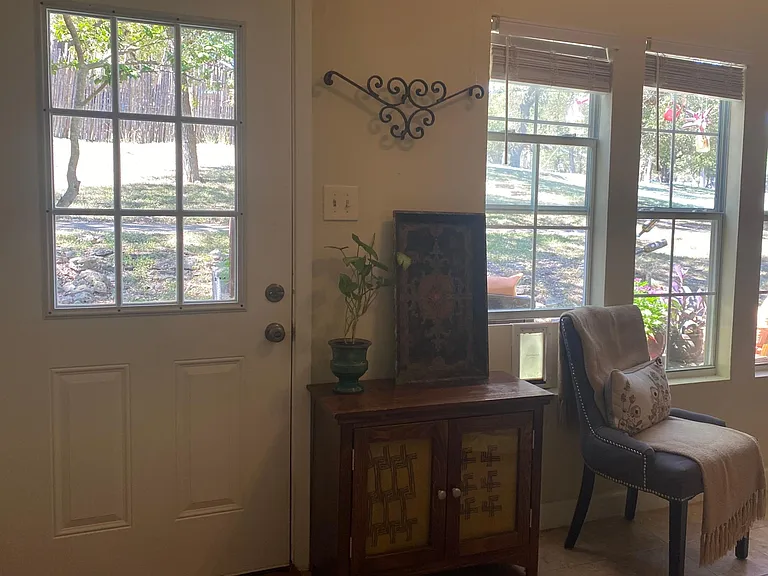 Marina Cir — Photo 5