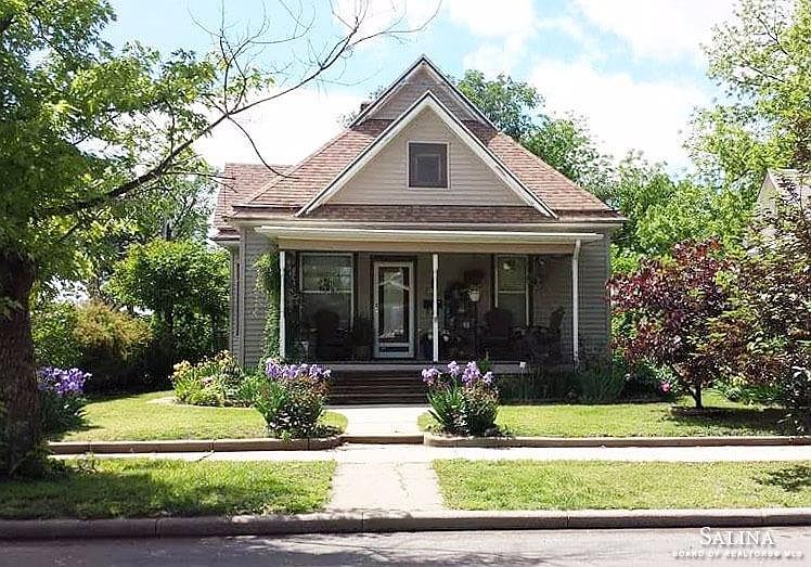 1st image of 219 N College Ave