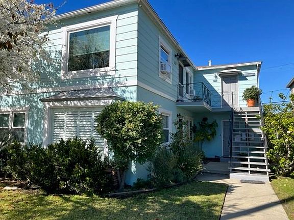 2nd image of 2207 Ocean Park Blvd #2207