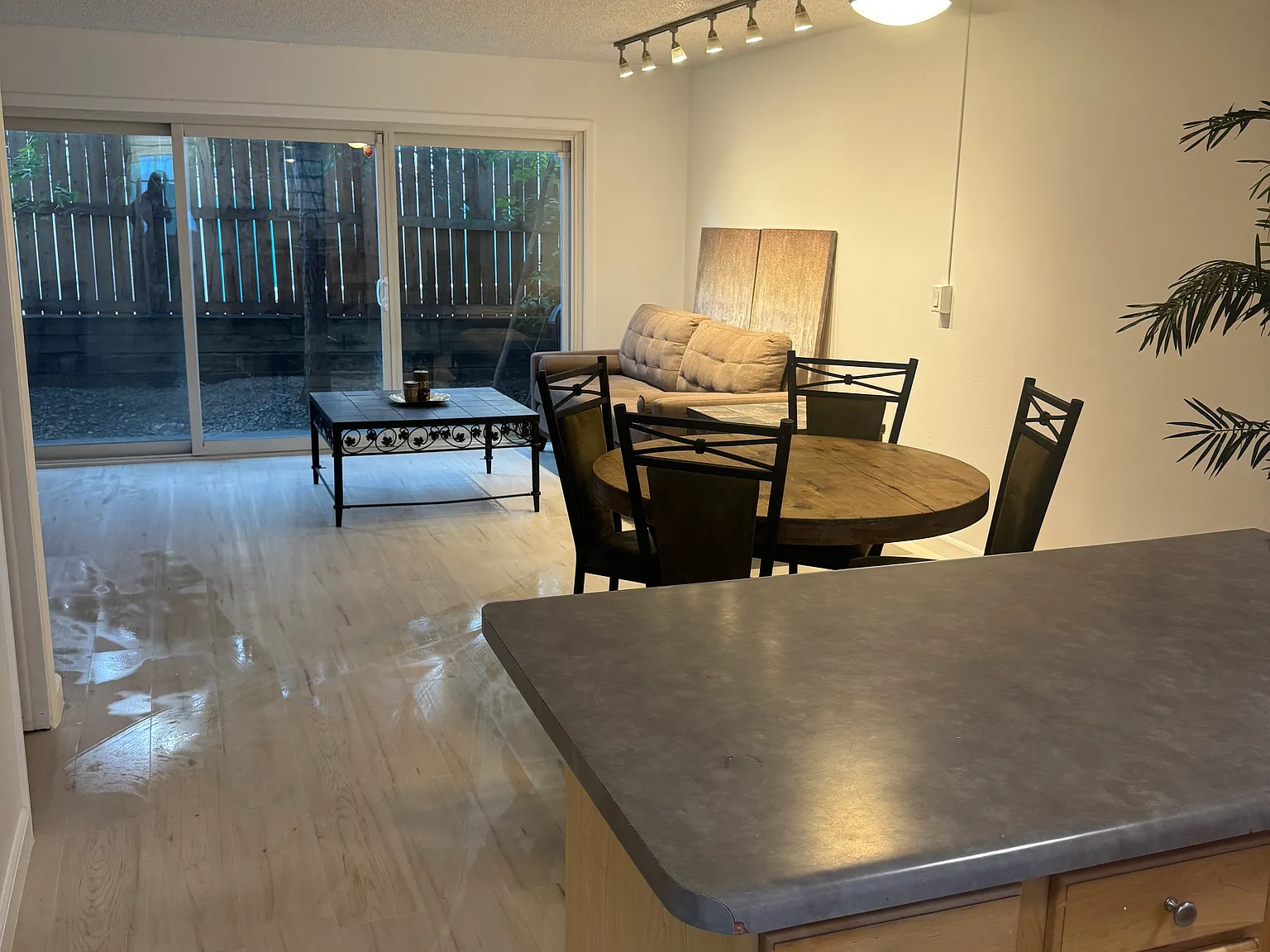 3000 Colorado Ave — Photo 4