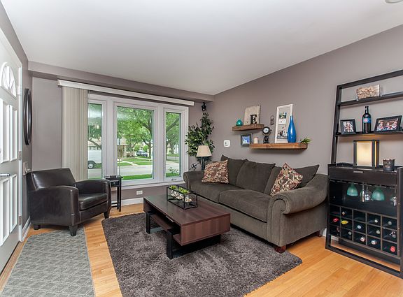 2nd image of 5751 N Oriole Ave