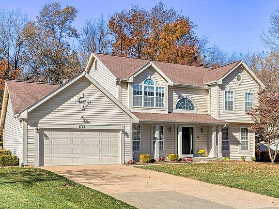 2nd image of 1725 Pheasant Run Dr