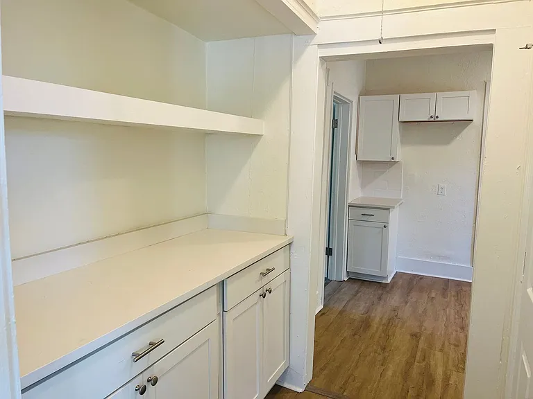 410 Alford St — Photo 6