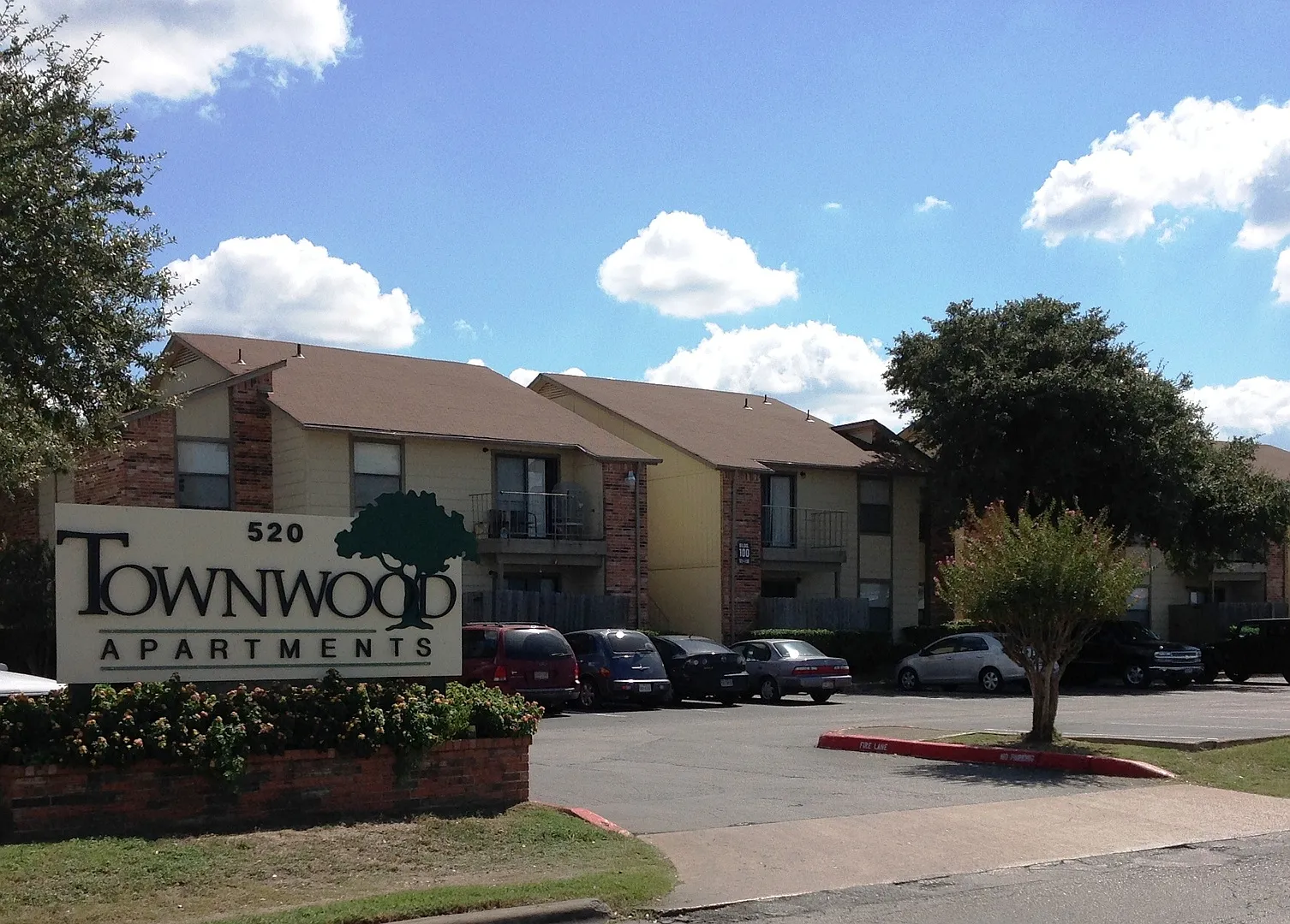 Townwood Apartments — Photo 2