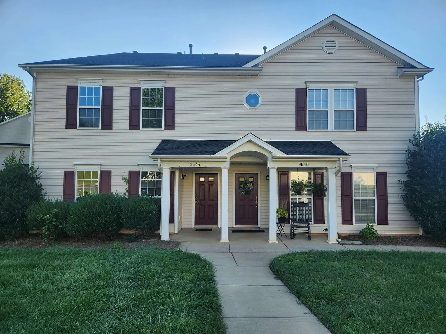 3 bed, 1.5 bath, 1262 sqft, $1,760 — Photo 1
