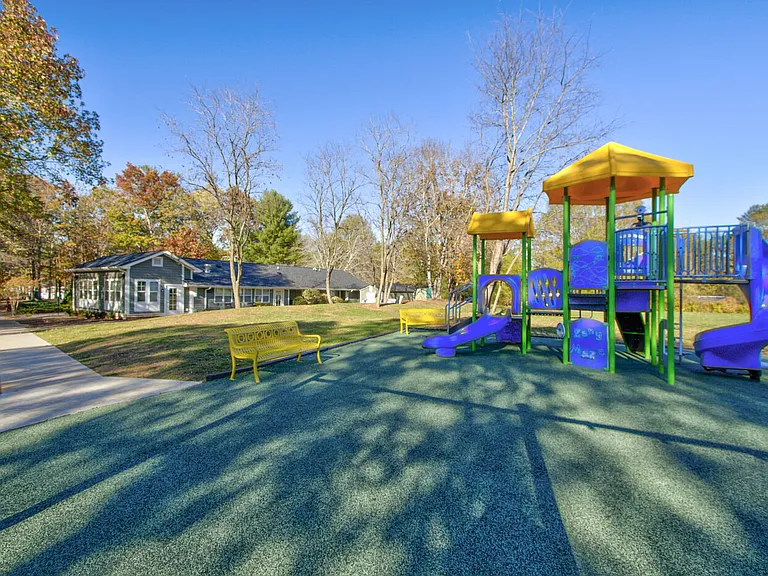 Ledgewood Village — Photo 12