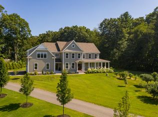 2 Sanctuary Dr, Stratham, NH 03885