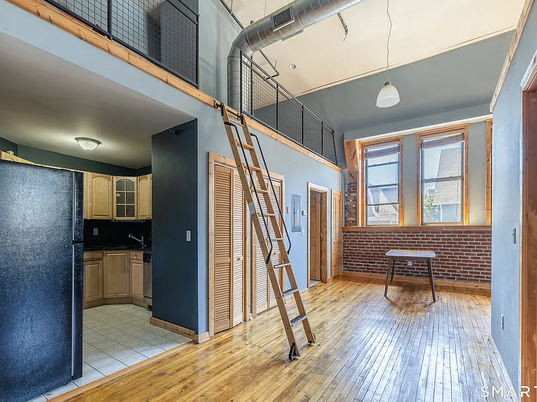 325 Myrtle Ave #1205 — Photo 2