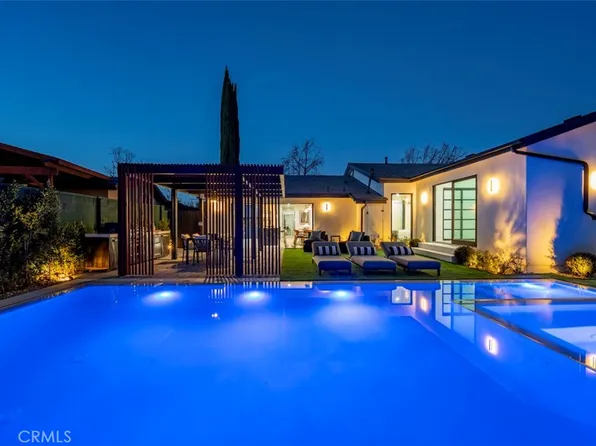 23726 Oxnard St, Woodland Hills, CA 91367