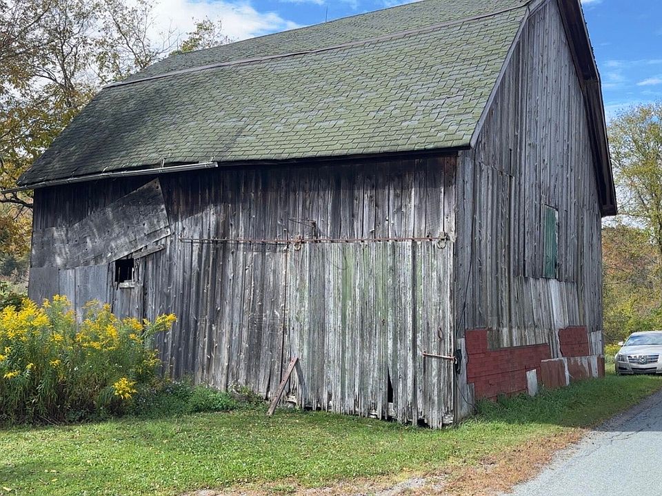 2nd image of 494 Shadigee Creek Rd