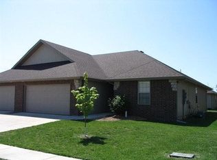 2945 W Cardinal St, Springfield, MO 65810