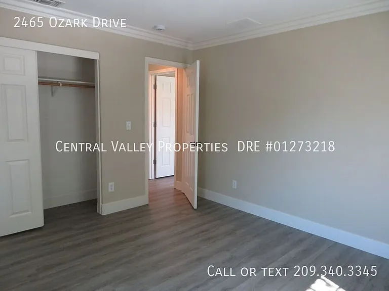 2465 Ozark Dr — Photo 29
