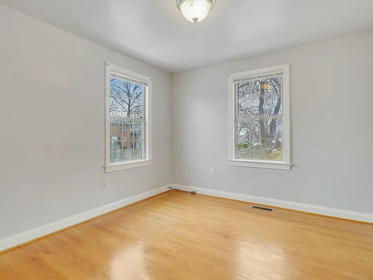 3123 15th St NE — Photo 9