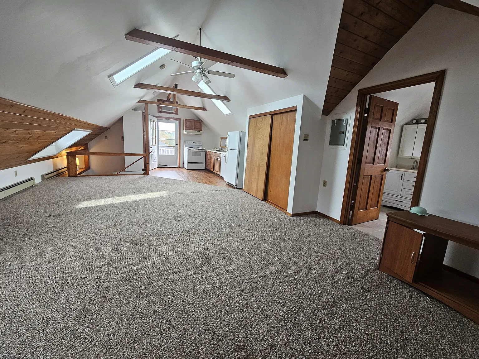 1 bed, 800 sqft, $1,800 — Photo 4
