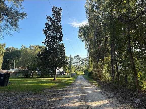 5th image of 126 Mizzell Rd