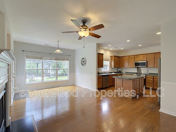4th image of 316 Archway Ct