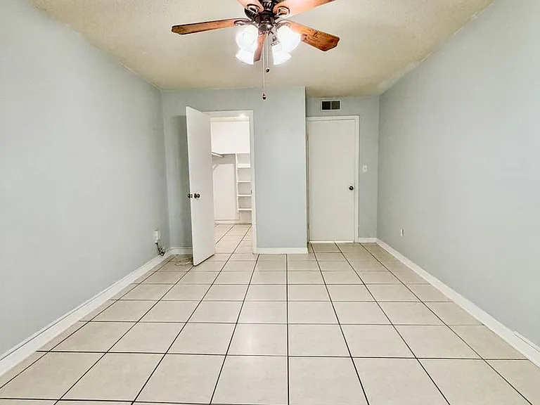 7609 Dolonita Dr — Photo 12