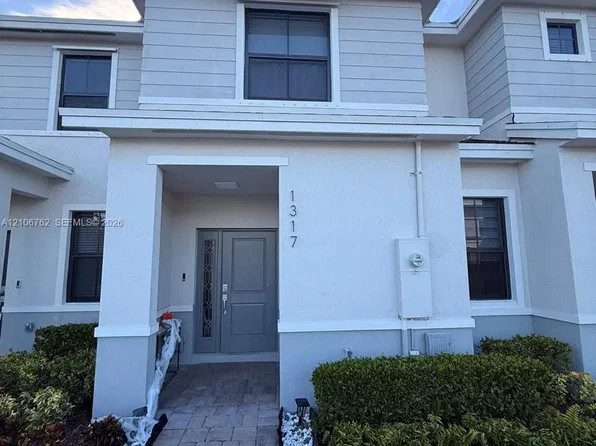 1317 NE 3rd Ave #1317, Homestead, FL 33034