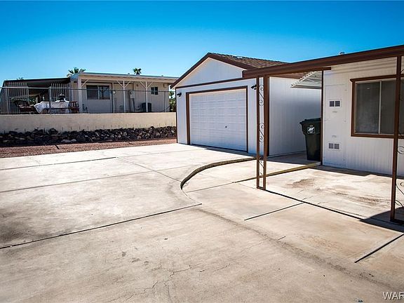 3rd image of 986 Terrace Dr