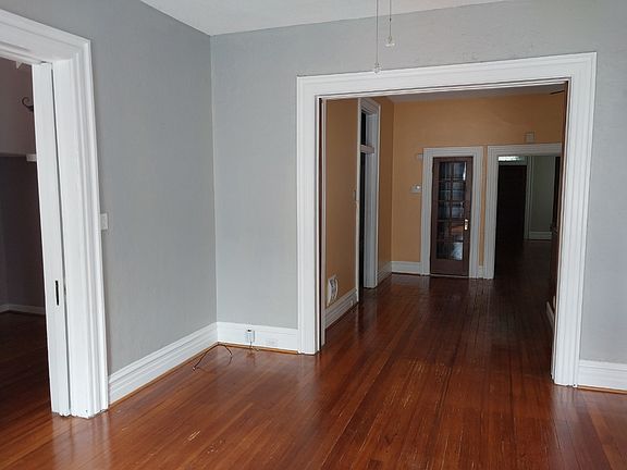 3rd image of 2151-2153 Russell Blvd #1