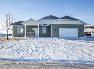 4968 Avery Ln S, Fargo, ND 58104