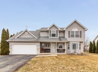 26265 Squire Ln, Channahon, IL 60410