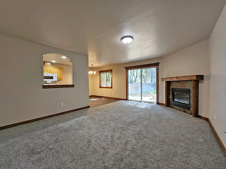 115 N Gem St — Photo 3
