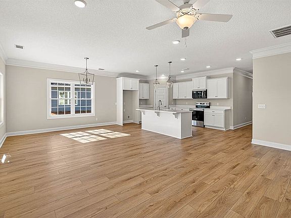 4th image of 212 Allie Loop