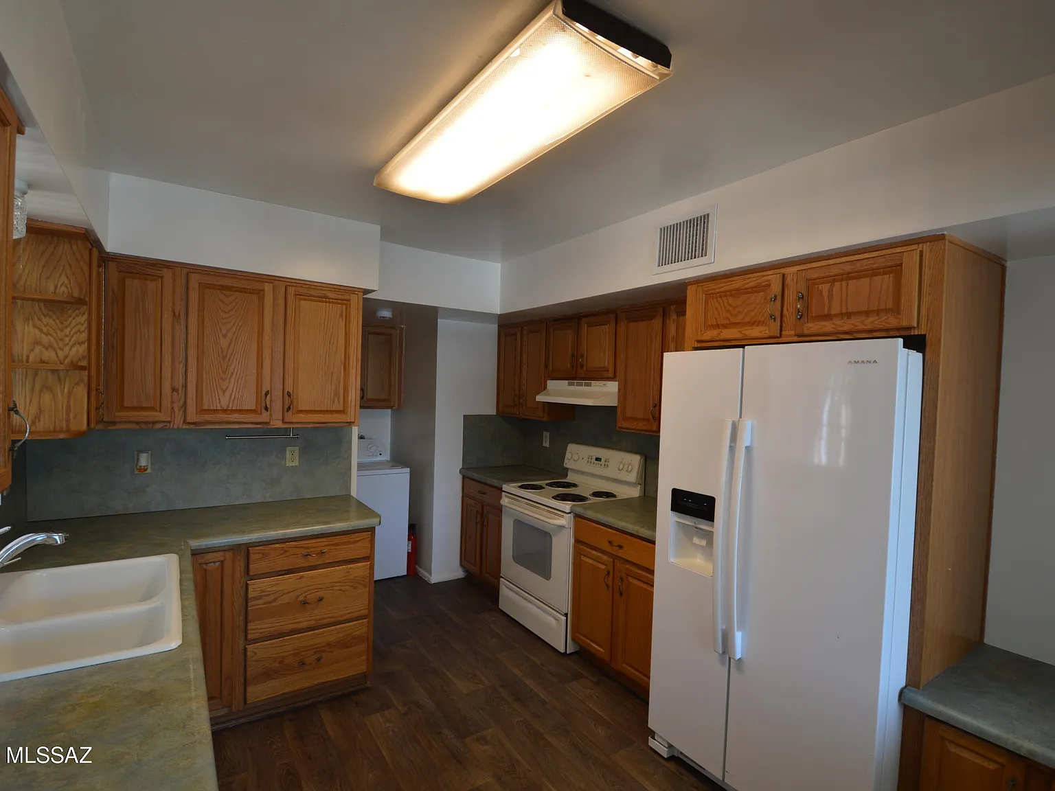 3 bed, 2.0 bath, 1502 sqft, $1,550 — Photo 2