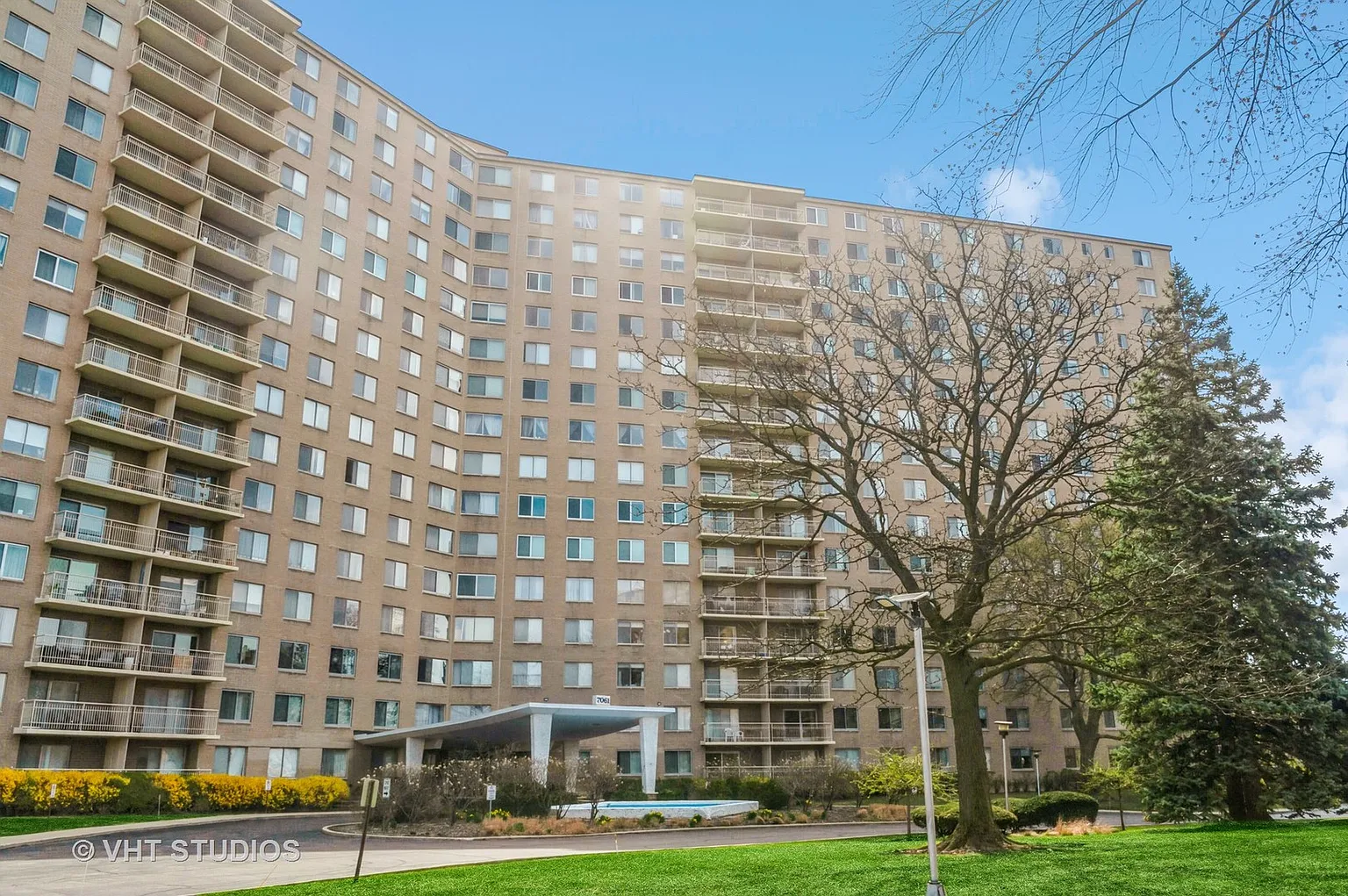 7061 N Kedzie Ave Suite 1409 photo 1