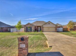 124 W Comanche Ave, Cashion, OK 73016