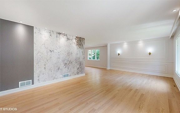 4th image of 8473 Canterberry Dr