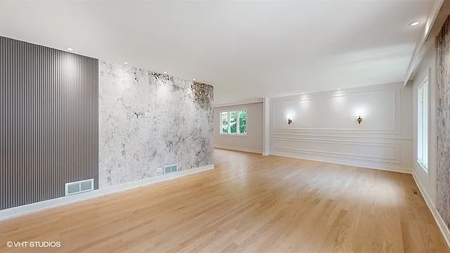 8473 Canterberry Dr — Photo 4