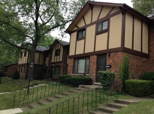 1S252 Ingersoll Ln, Villa Park, IL