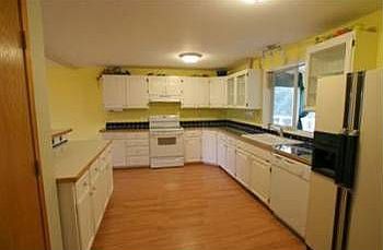 4th image of 20613 Mainland View Ln NE