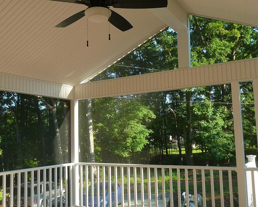16 X 16 screened deck