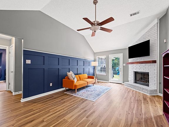 5th image of 3456 Post Elm Ln