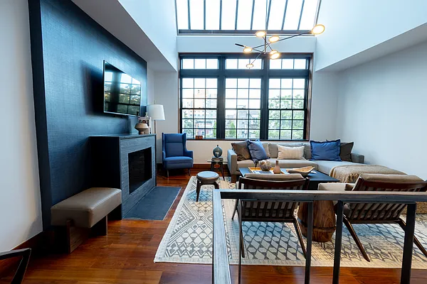 Rented by Finest Furnished LLC | media 107