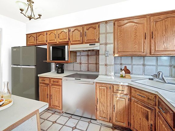 4th image of 2947 Kingsland Ave