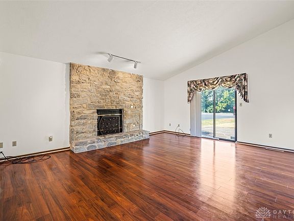3rd image of 7804 Waterton Ct