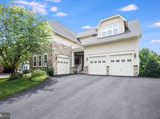 9250 Falling Water Dr, Bristow, VA 20136