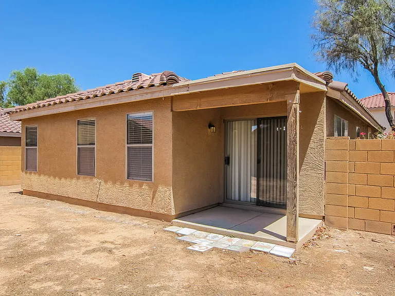 2299 E Peach Tree Dr — Photo 15
