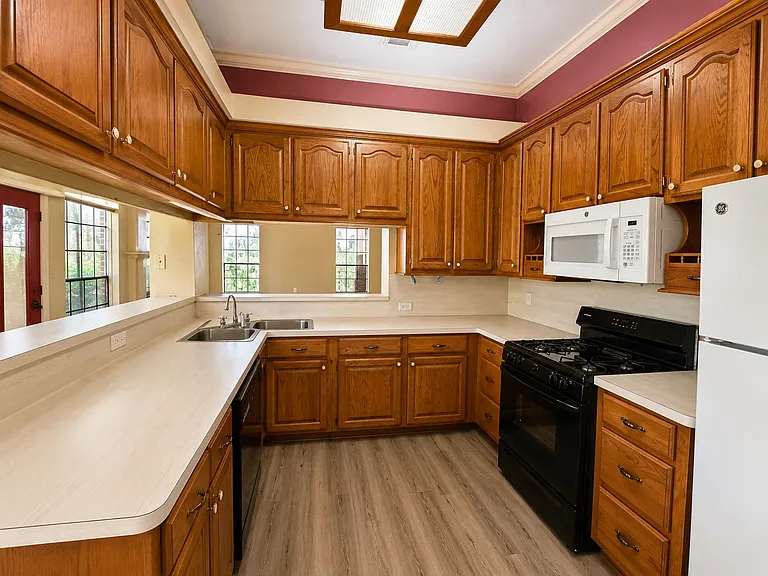 159 Corkwood St — Photo 2